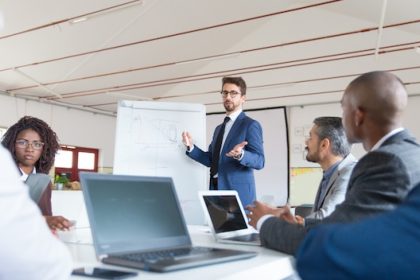 Quel coaching de manager privilégier dans un contexte de transformation ou de réorganisation ?